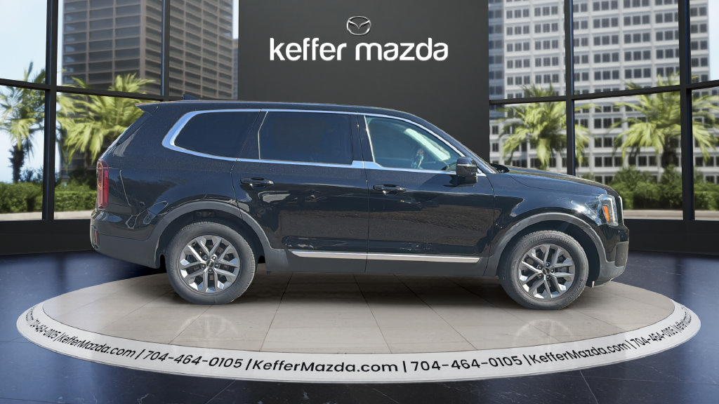 Used 2024 Kia Telluride LX FWD image 8