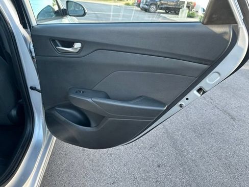 Used 2020 Hyundai Accent SE FWD image 13