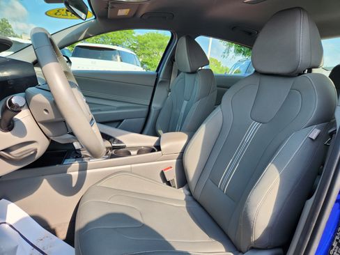Certified 2023 Hyundai Elantra SEL w/ Convenience Package FWD image 10