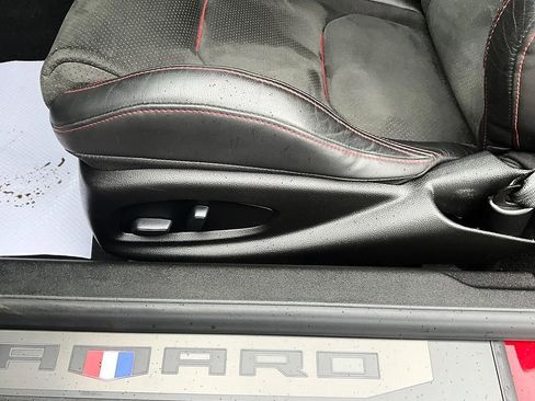 Used 2021 Chevrolet Camaro ZL1 RWD image 15