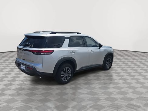 Used 2023 Nissan Pathfinder SV AWD/4WD image 8