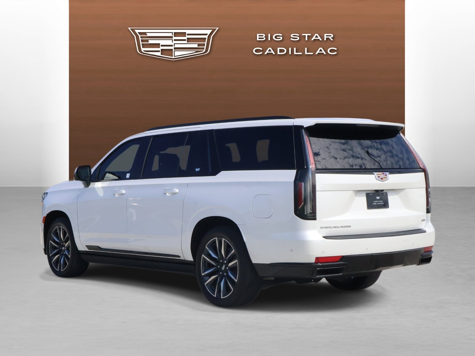 Certified 2024 Cadillac Escalade ESV Sport w/ Touring Package AWD/4WD image 3