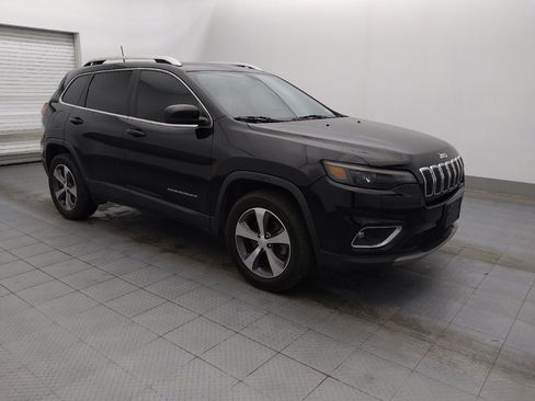 Used 2019 Jeep Cherokee Limited image 11