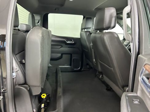 Used 2023 GMC Sierra 1500 SLT image 28