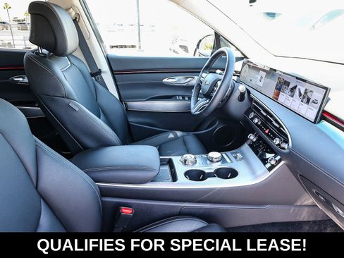 Used 2026 Genesis GV70 2.5T Select AWD/4WD image 18