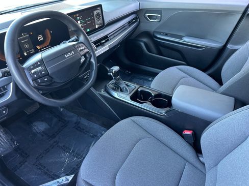 Used 2025 Kia K4 FWD image 9