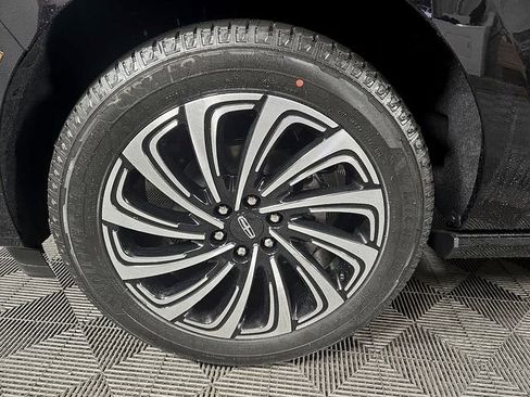 New 2026 Lincoln Navigator L Black Label AWD/4WD image 9