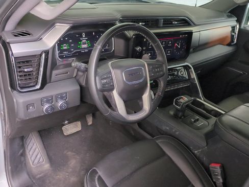 Used 2025 GMC Sierra 1500 Denali w/ Denali Carbonpro Edition AWD/4WD image 9