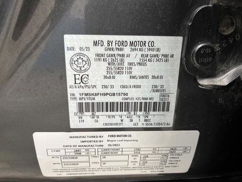 Used 2023 Ford Explorer Limited image 41