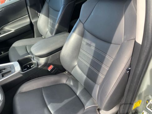 Used 2022 Toyota RAV4 XLE Premium FWD image 7