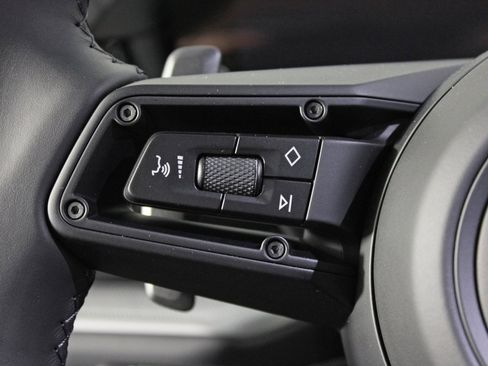 Certified 2025 Porsche Cayenne S image 25