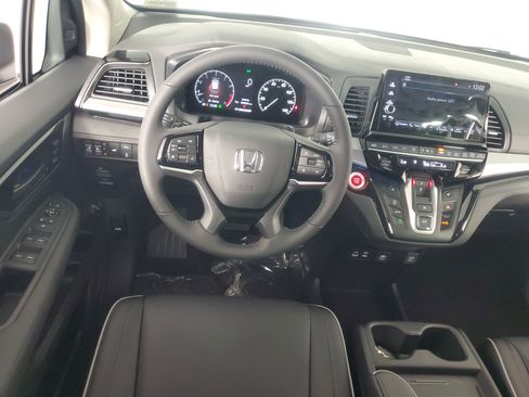 New 2026 Honda Odyssey Touring image 16