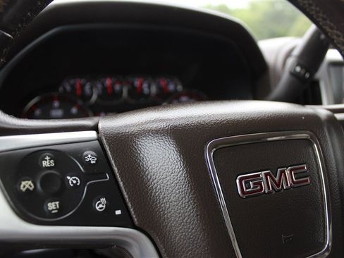 Used 2016 GMC Sierra 2500 SLT w/ Driver Alert Package AWD/4WD image 25