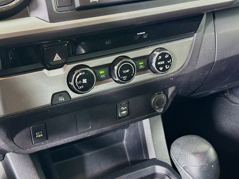 Used 2017 Toyota Tacoma SR5 w/ Tow Package image 22