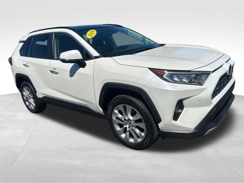 Used 2019 Toyota RAV4 Limited w/ Advanced Technology Package AWD/4WD image 7