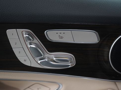 Used 2016 Mercedes-Benz GLC 300 4MATIC image 24