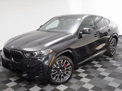 New 2026 BMW X6 xDrive40i w/ Climate Comfort Package image 2