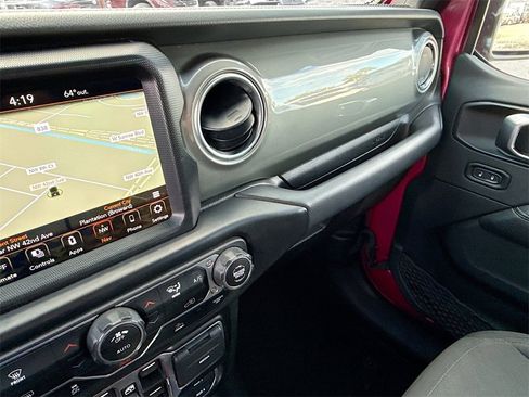 Used 2022 Jeep Wrangler Unlimited Sahara w/ LED Lighting Group image 24