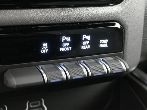 New 2026 RAM 1500 4x4 Crew Cab image 25