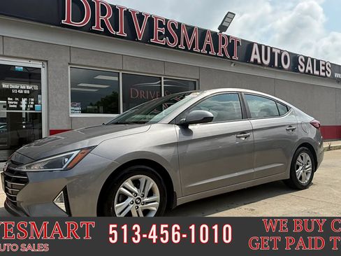 Used 2020 Hyundai Elantra Value Edition w/ Winter Weather Package FWD image 1
