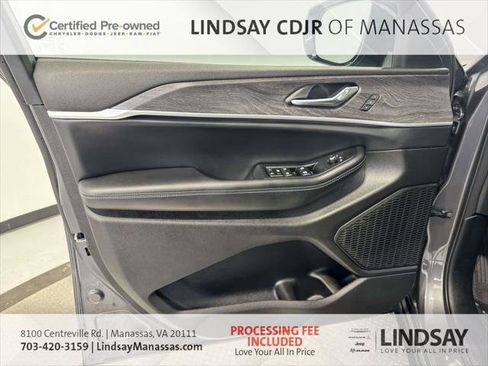 Certified 2025 Jeep Grand Cherokee L Limited w/ Luxury Tech Group II AWD/4WD image 19