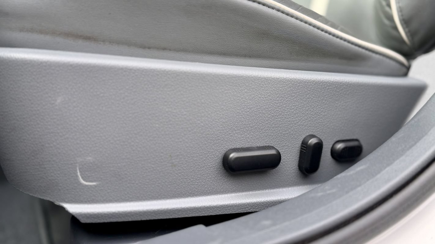 Used 2010 Lincoln MKZ AWD image 27