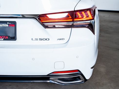 Used 2018 Lexus LS 500 F Sport w/ Accessory Package (Z2) image 28