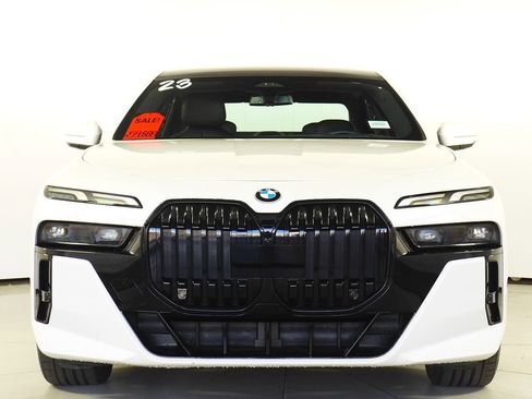 Used 2023 BMW 740i w/ Parking Assistance Package image 3