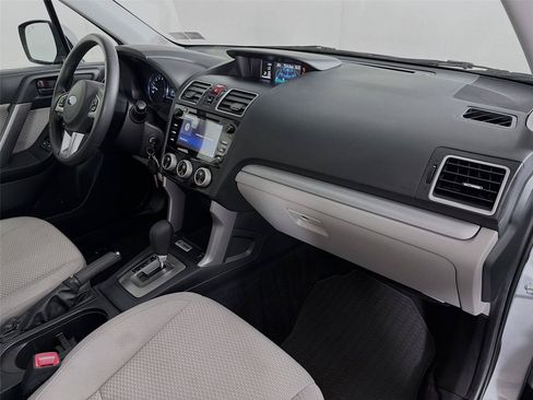 Used 2018 Subaru Forester 2.5i Premium AWD/4WD image 30