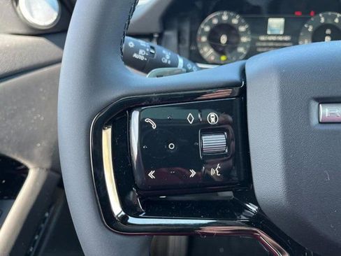 Used 2026 Land Rover Range Rover Evoque Dynamic SE AWD/4WD image 16