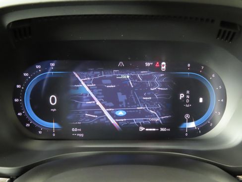 Used 2024 Volvo XC60 B5 Plus image 26