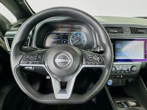 Used 2023 Nissan Leaf S image 11