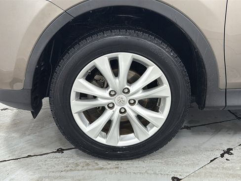 Used 2014 Toyota RAV4 Limited image 24