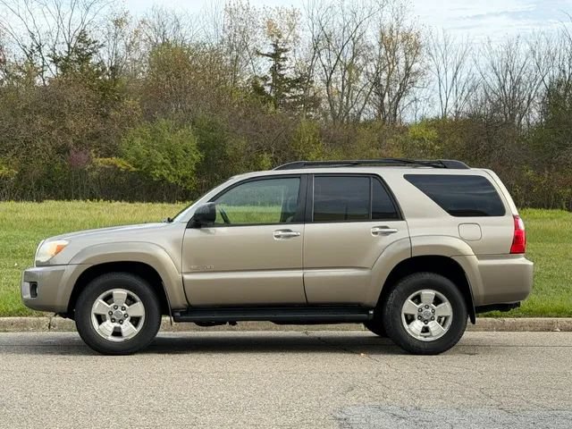 Used 2006 Toyota 4Runner SR5 AWD/4WD image 35