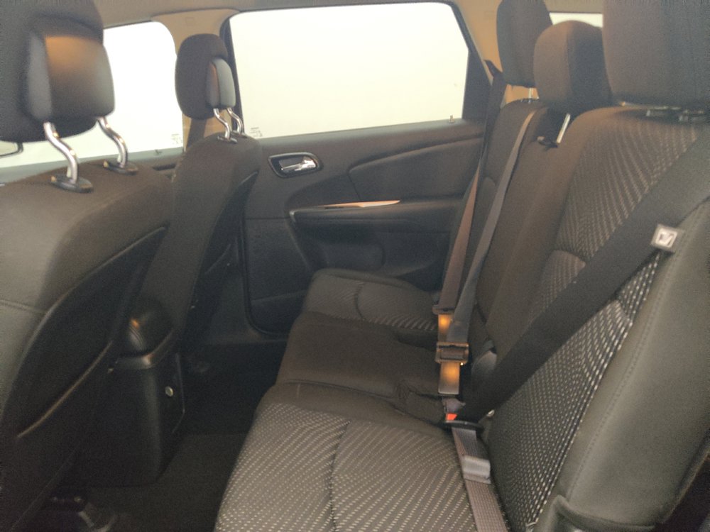 Used 2020 Dodge Journey SE w/ SE Popular Equipment Group FWD image 18