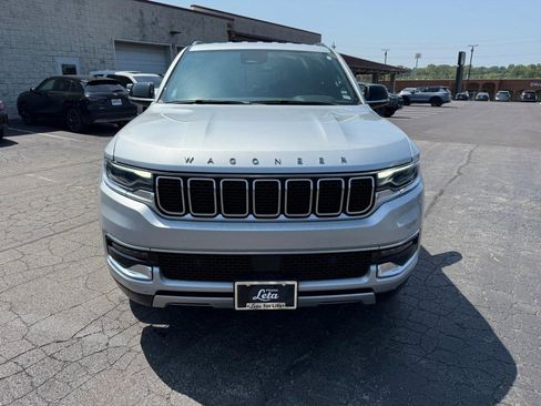 Used 2023 Jeep Wagoneer L Series II image 9