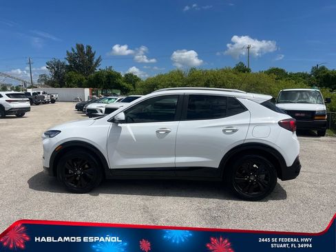 Used 2024 Buick Encore GX Sport Touring w/ Advanced Technology Package FWD image 4