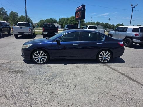 Used 2015 Honda Accord Sport image 2