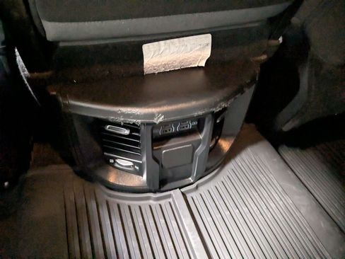 Used 2024 RAM 3500 Big Horn w/ Level 2 Equipment Group AWD/4WD image 23