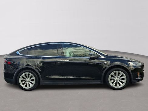 Used 2020 Tesla Model X Long Range image 7
