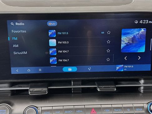 Used 2025 Hyundai Kona SEL image 21