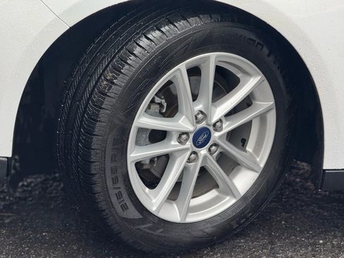 Used 2015 Ford Focus SE image 11