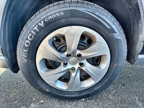 Used 2023 Toyota RAV4 LE image 19