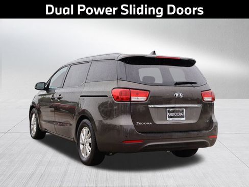 Used 2015 Kia Sedona LX w/ LX Convenience Package FWD image 6
