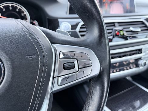 Used 2019 BMW 750i 750i w/ M Sport Package image 47