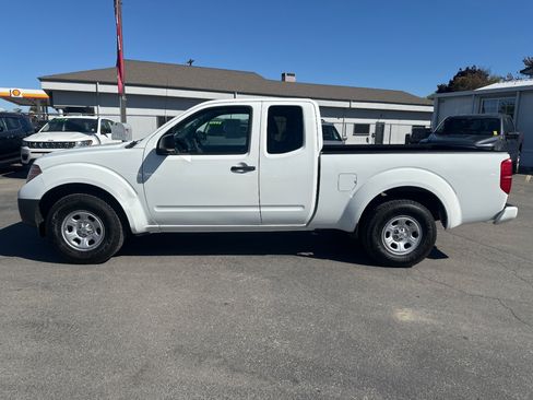 Used 2019 Nissan Frontier S image 2