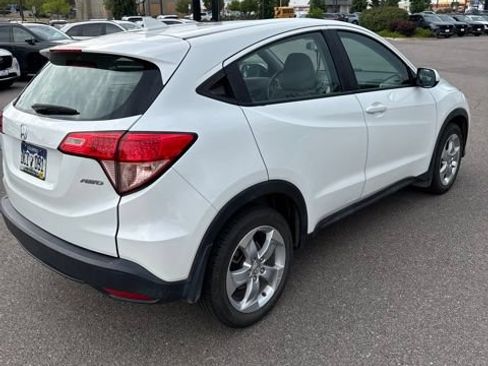 Used 2016 Honda HR-V LX image 4