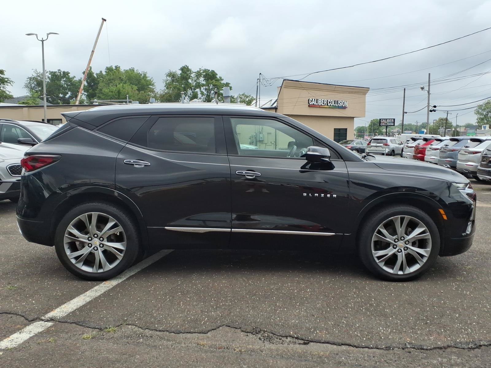 Used 2020 Chevrolet Blazer Premier w/ Driver Confidence II Package AWD/4WD image 2