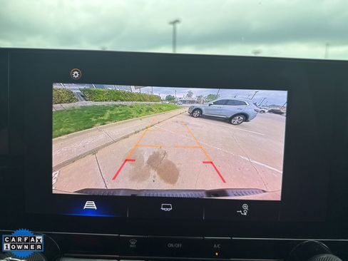 Used 2023 Chevrolet Colorado W/T image 18