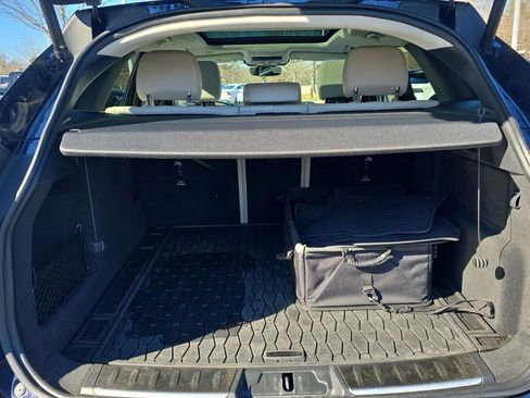 Used 2022 Jaguar F-PACE S image 8